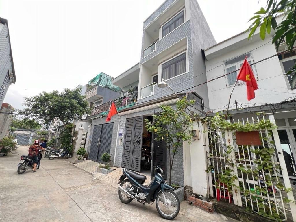 NHÀ MỚI, ĐẸP, ĐÚC 4tấm 5PN 5WC, HXH, SHR, cách MT LÒ LU 100m, Tp. TĐ – CHỈ 5,2ty