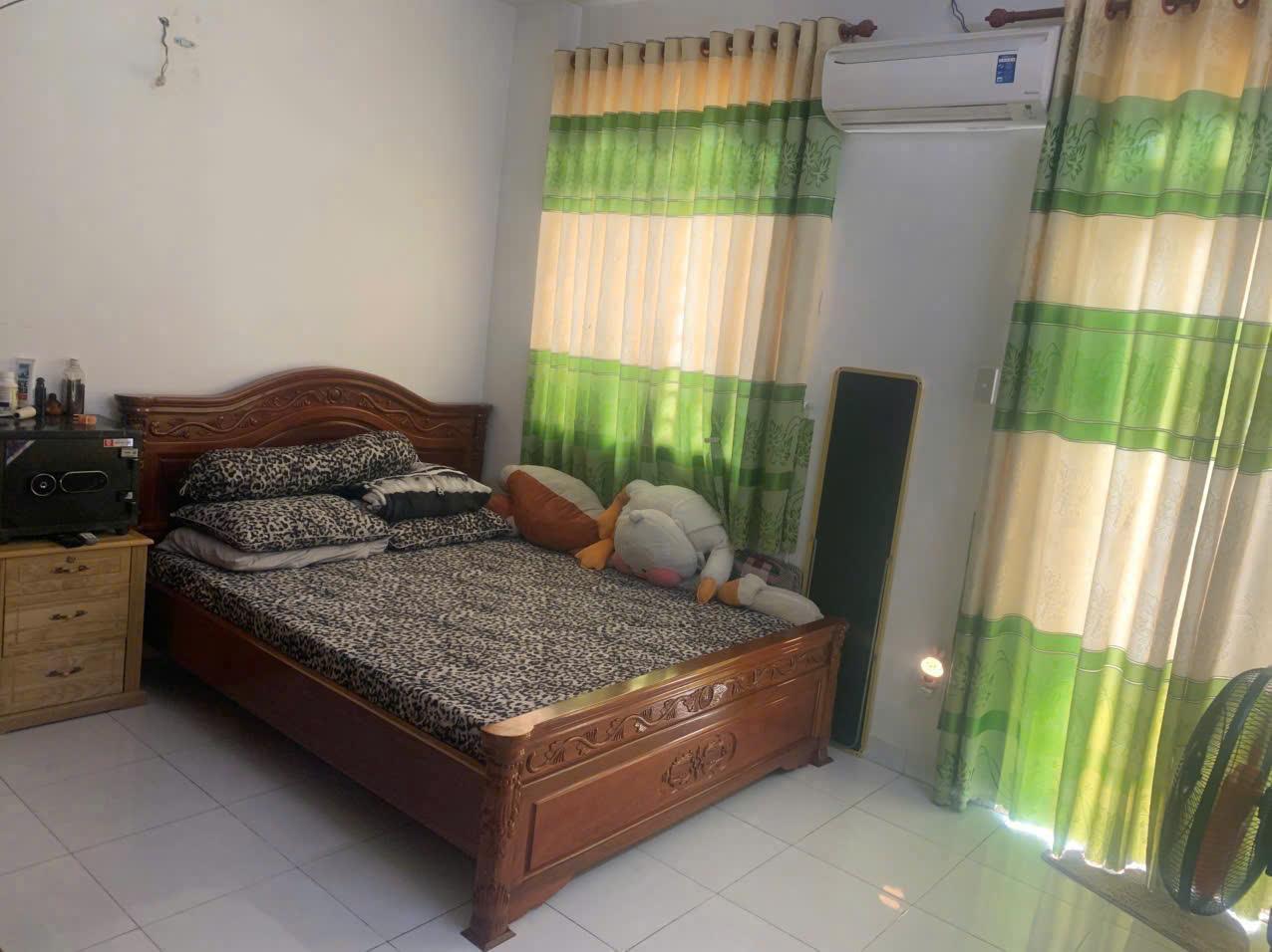 Siêu phẩm NHÀ 3 LẦU Sang - Xịn - Mịn thiết kế hiện đại, cách đường Lò Lu chỉ 50m.