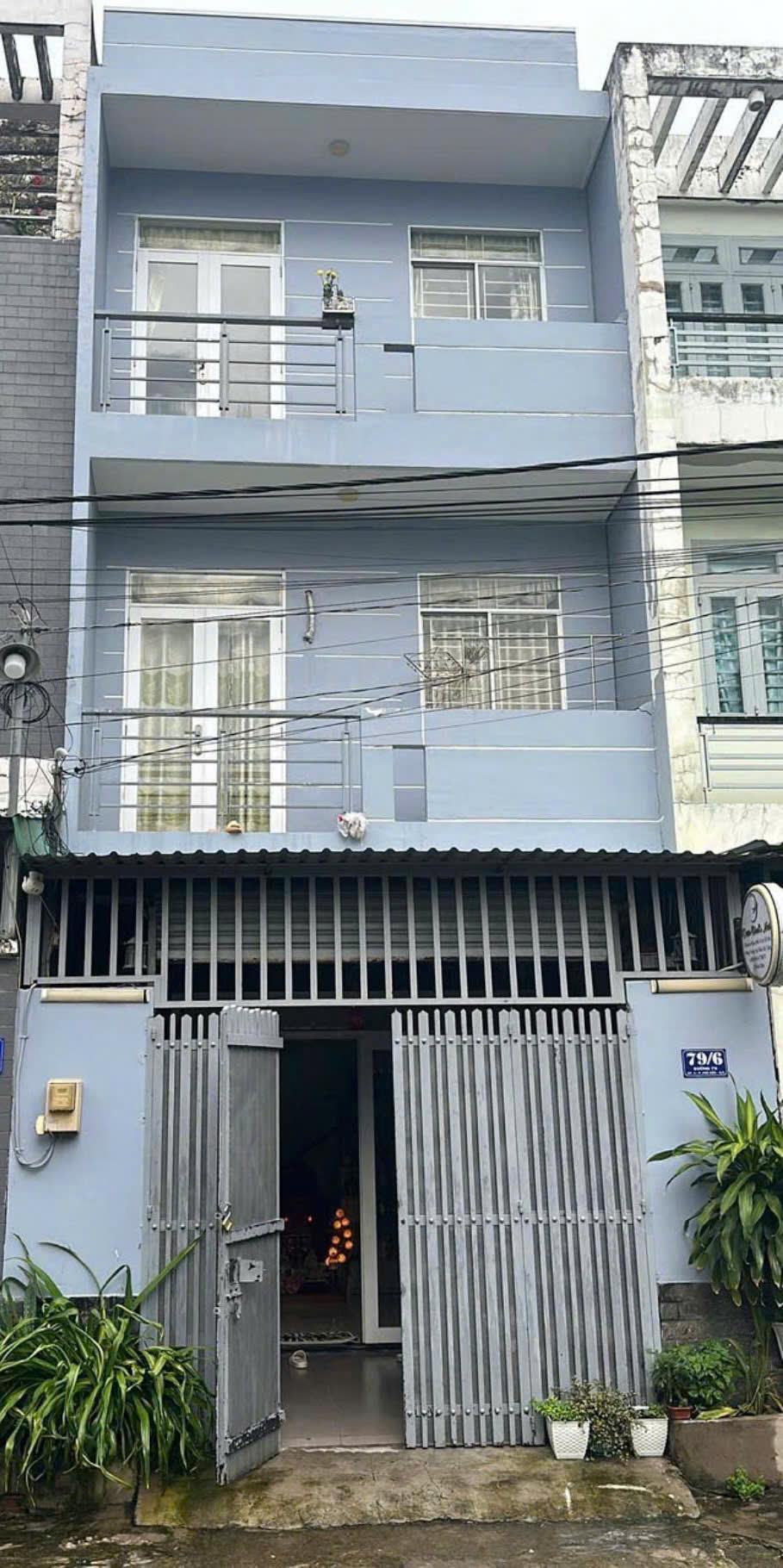 Siêu phẩm NHÀ 3 LẦU Sang - Xịn - Mịn thiết kế hiện đại, cách đường Lò Lu chỉ 50m.