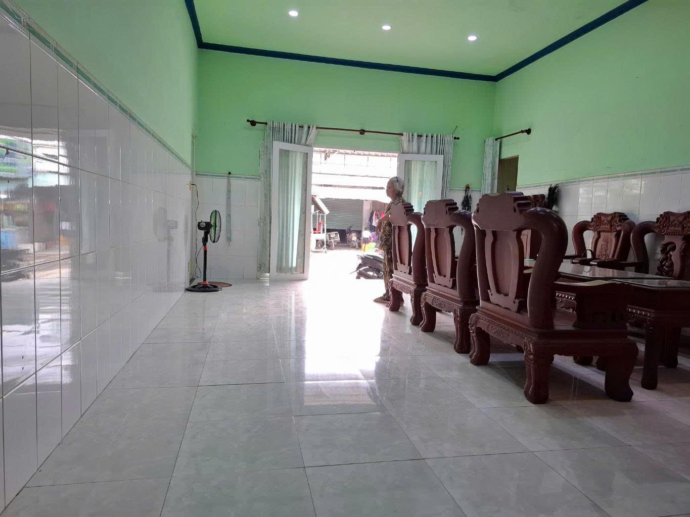 Siêu phẩm NHÀ 3 LẦU Sang - Xịn - Mịn thiết kế hiện đại, cách đường Lò Lu chỉ 50m.