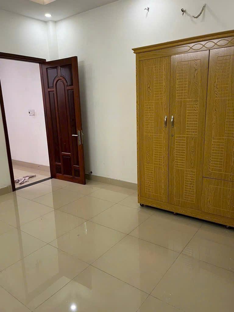 Siêu phẩm NHÀ 3 LẦU Sang - Xịn - Mịn thiết kế hiện đại, cách đường Lò Lu chỉ 50m.