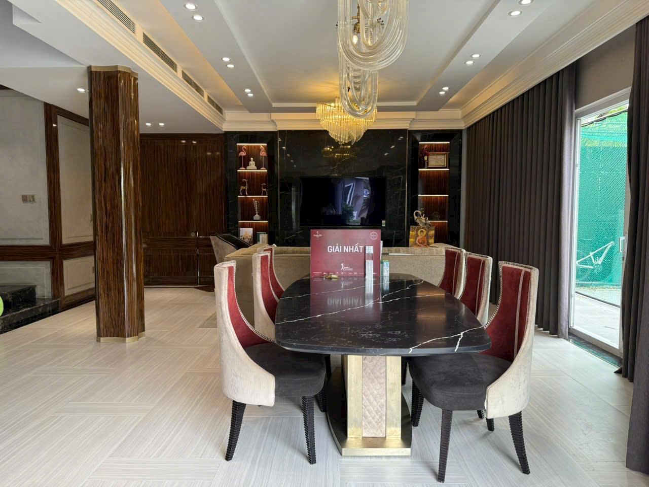 Siêu phẩm NHÀ 3 LẦU Sang - Xịn - Mịn thiết kế hiện đại, cách đường Lò Lu chỉ 50m.