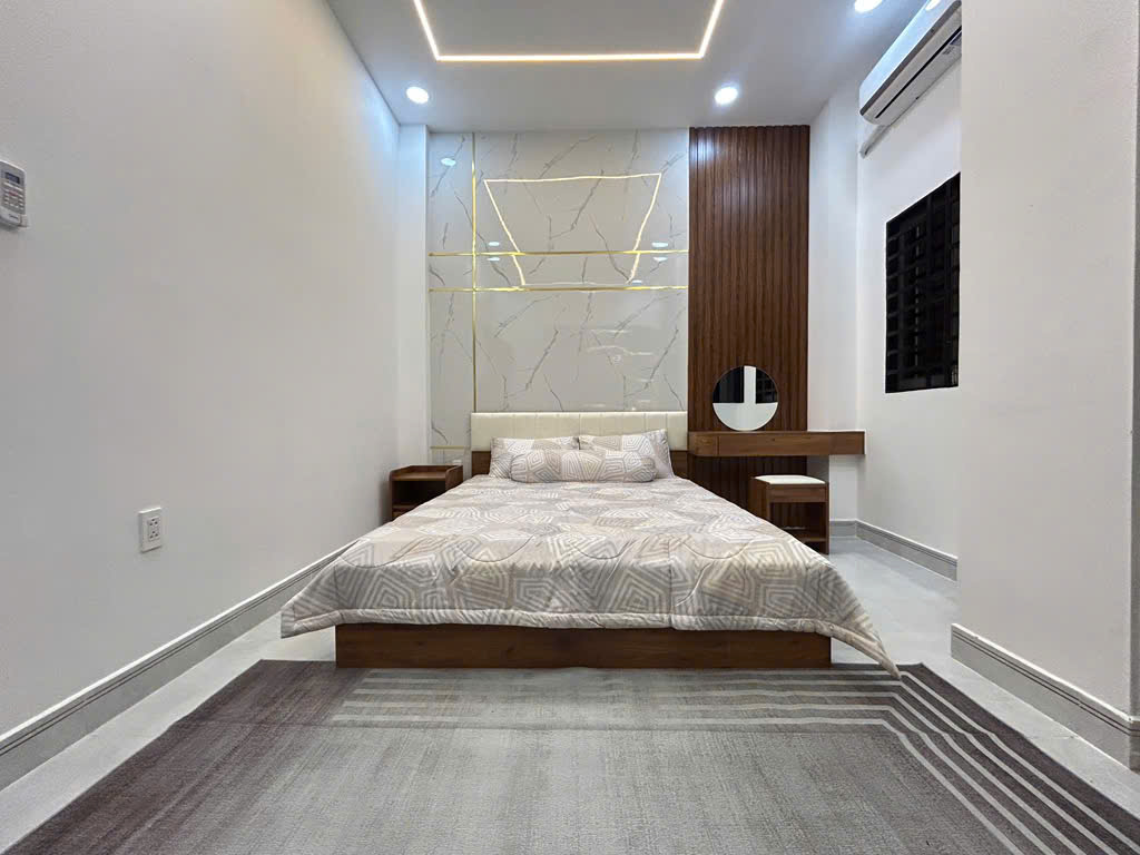 Bán Nhà 4Tầng5PN, Hồ Bơi siêu HIẾM Sân Thượng – 72m² – SHR – Lò Lu, TP. Thủ Đức – Chỉ 6,5Tỷ