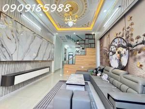 Siêu phẩm NHÀ 3 LẦU Sang - Xịn - Mịn thiết kế hiện đại, cách đường Lò Lu chỉ 50m.