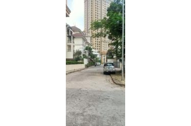 BÁN ĐẤT BIỆT THỰ VƯỜN ĐÀO, QUẬN TÂY HỒ, DT 176M2 – MT 11M - GIÁ 39.9 TỶ