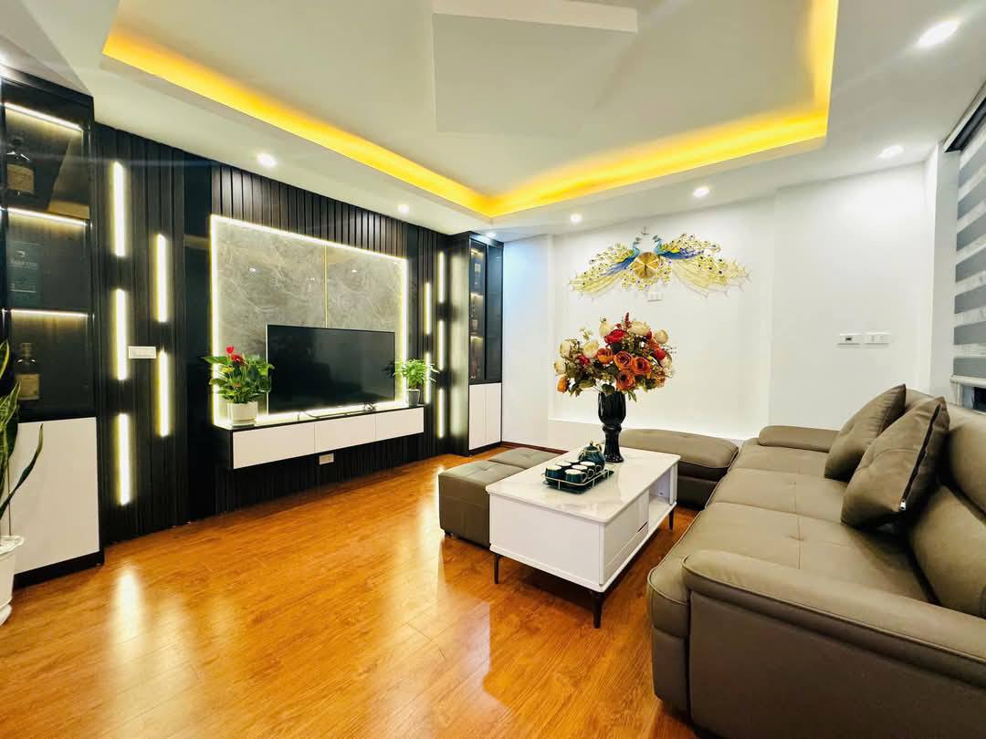 Nhà đẹp Thanh xuân, lô góc ô tô vào nhà, chỉ hơn 5 tỷ. LH Em Lan 0329950786