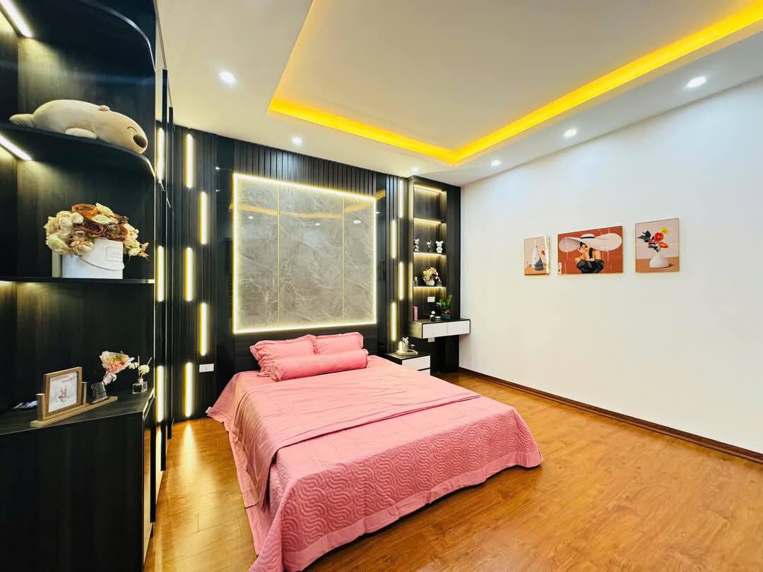 Nhà đẹp Thanh xuân, lô góc ô tô vào nhà, chỉ hơn 5 tỷ. LH Em Lan 0329950786