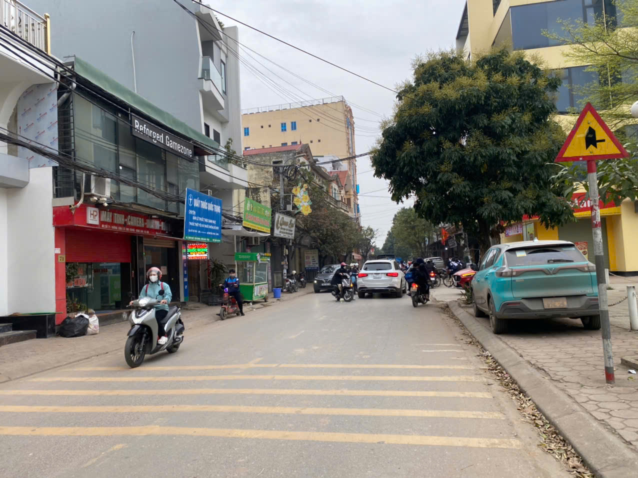 CẦN BÁN GẤP HẬU DƯỠNG KIM CHUNG 100M OTO 16 CHỖ VÀO  NHÀ