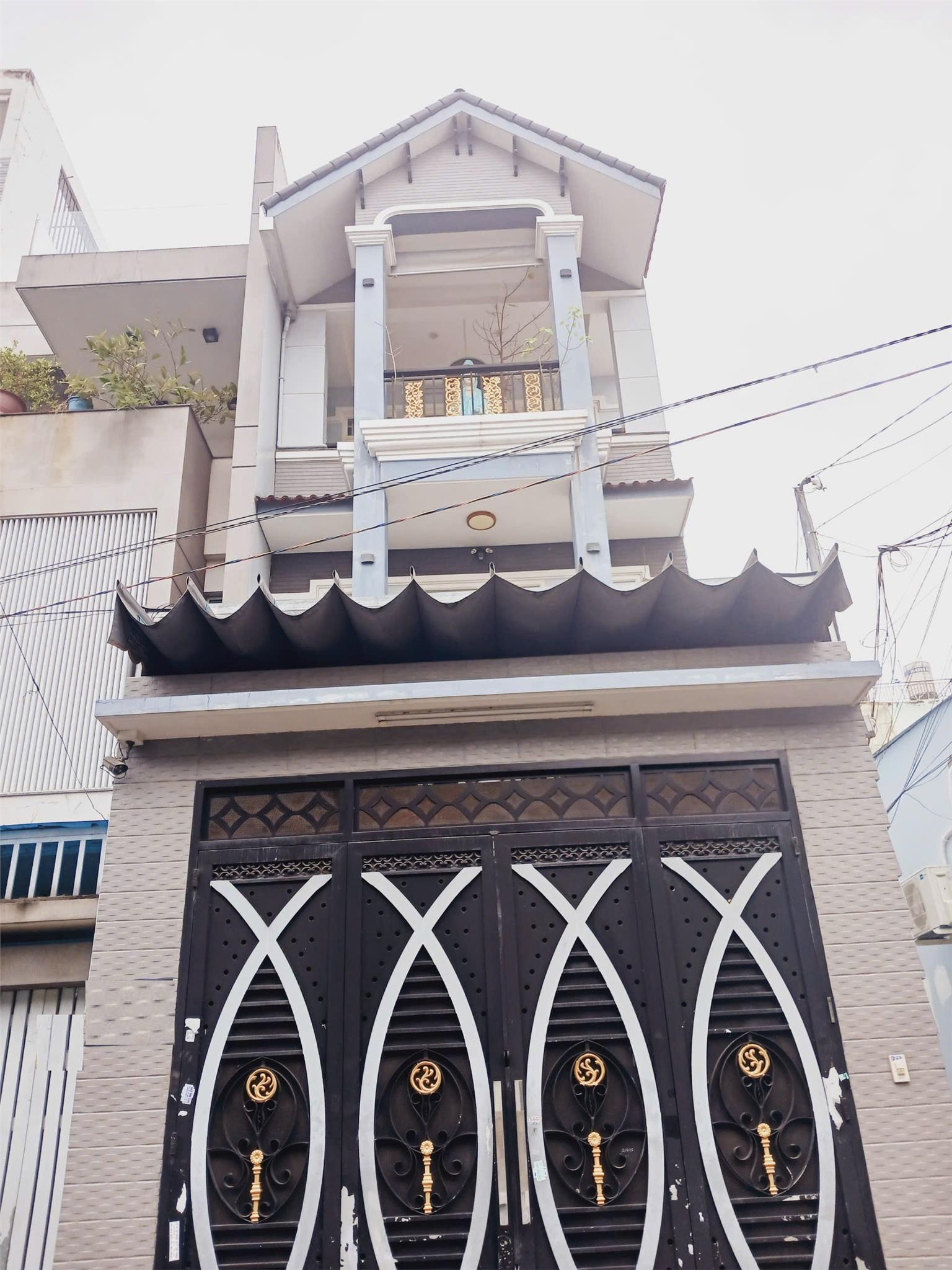 NHÀ TRỊNH ĐÌNH TRỌNG QUẬN TÂN PHÚ  4 X 11, HẺM ÔTÔ TRÁNH, NHỈNH 5 TỶ