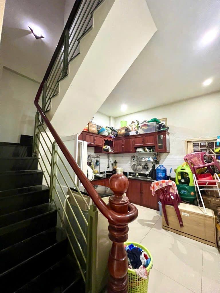 NHÀ TRỊNH ĐÌNH TRỌNG QUẬN TÂN PHÚ  4 X 11, HẺM ÔTÔ TRÁNH, NHỈNH 5 TỶ