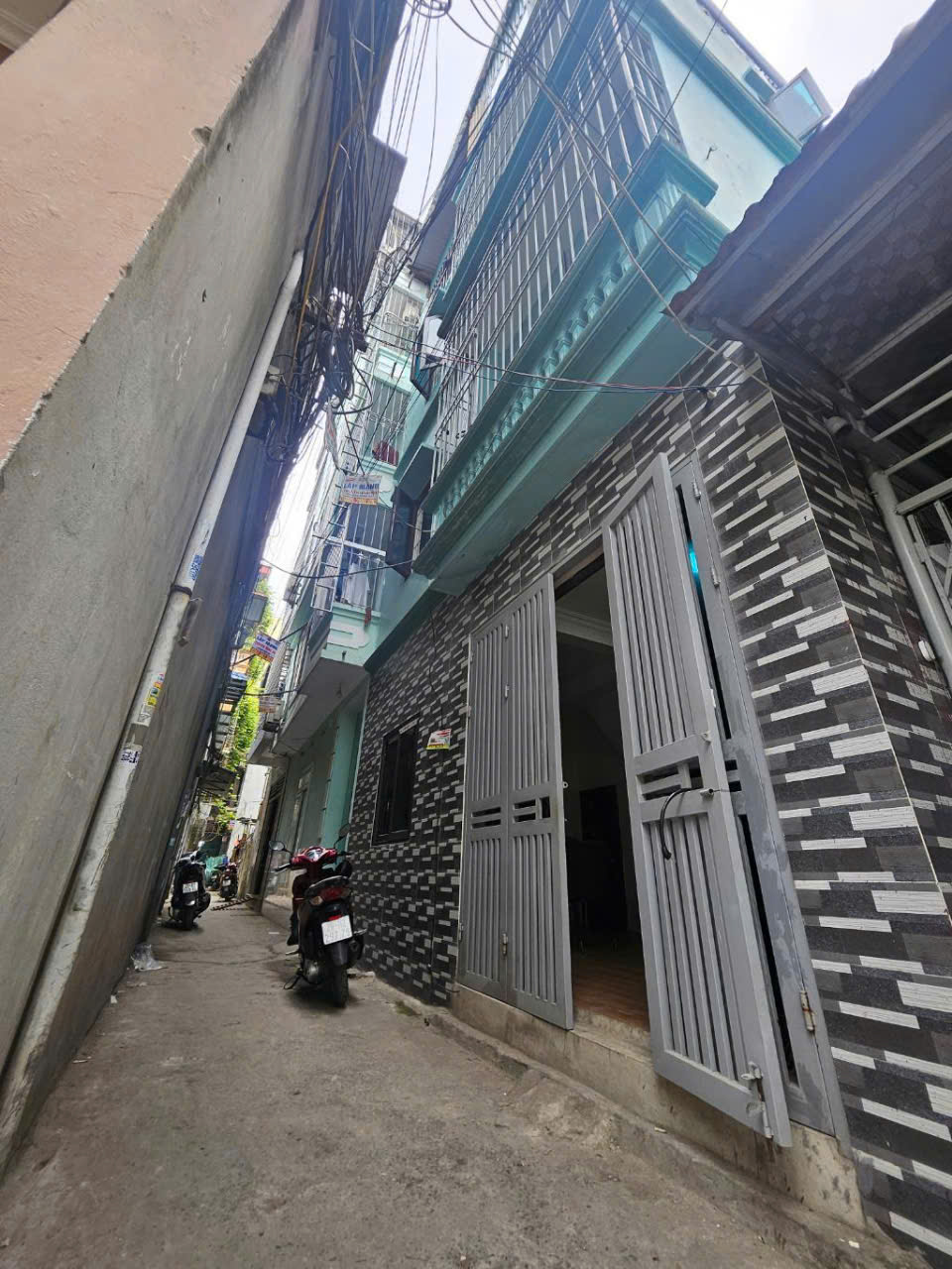 NHÀ ĐẸP ĐỊNH CÔNG THƯỢNG- THIẾT KẾ HIỆN ĐẠI- NGÕ THOÁNG- VỊ TRÍ ĐẸP- Ô TÔ ĐỖ CỬA