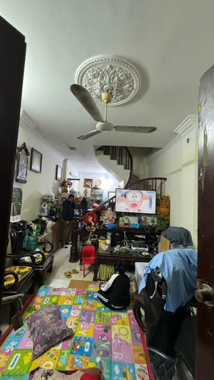 Bán nhà phố Tân Mai, quận Hoàng Mai, Hà Nội: