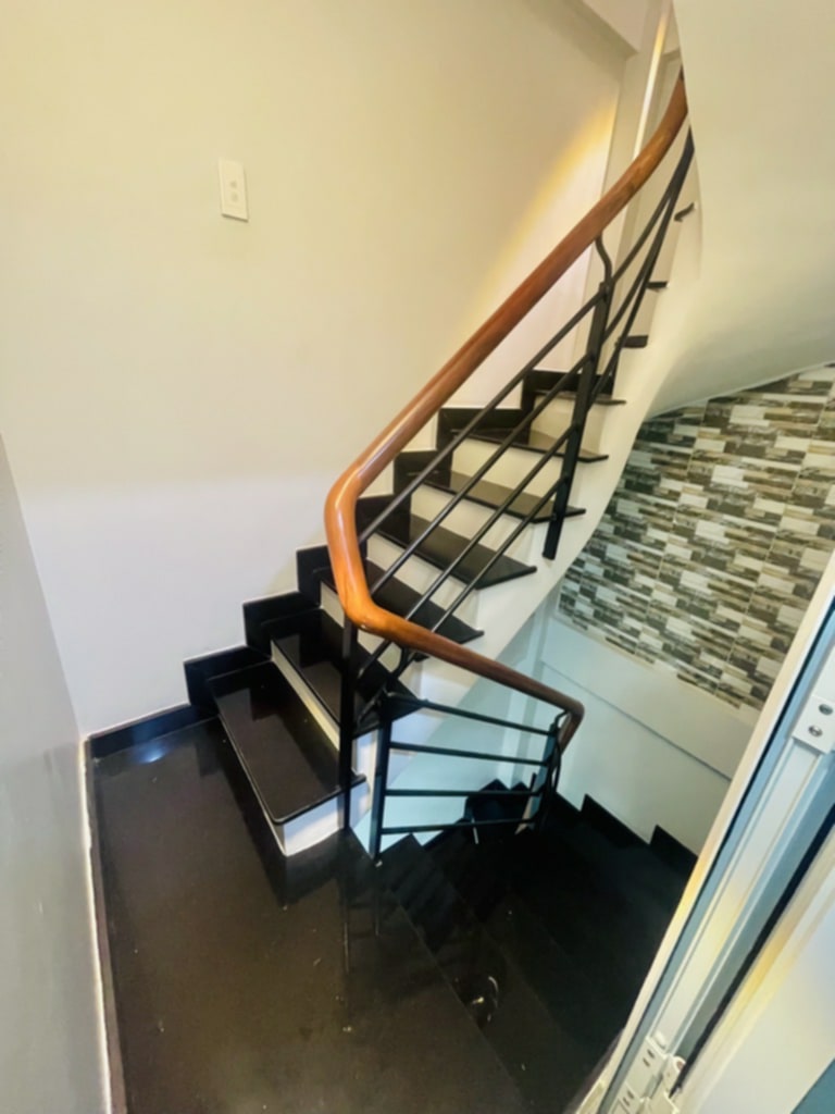 Bán nhà Quận 3, Lý Chính Thắng, 21m2, hẻm 3G, 4 tầng, nhỉnh 4 tỷ