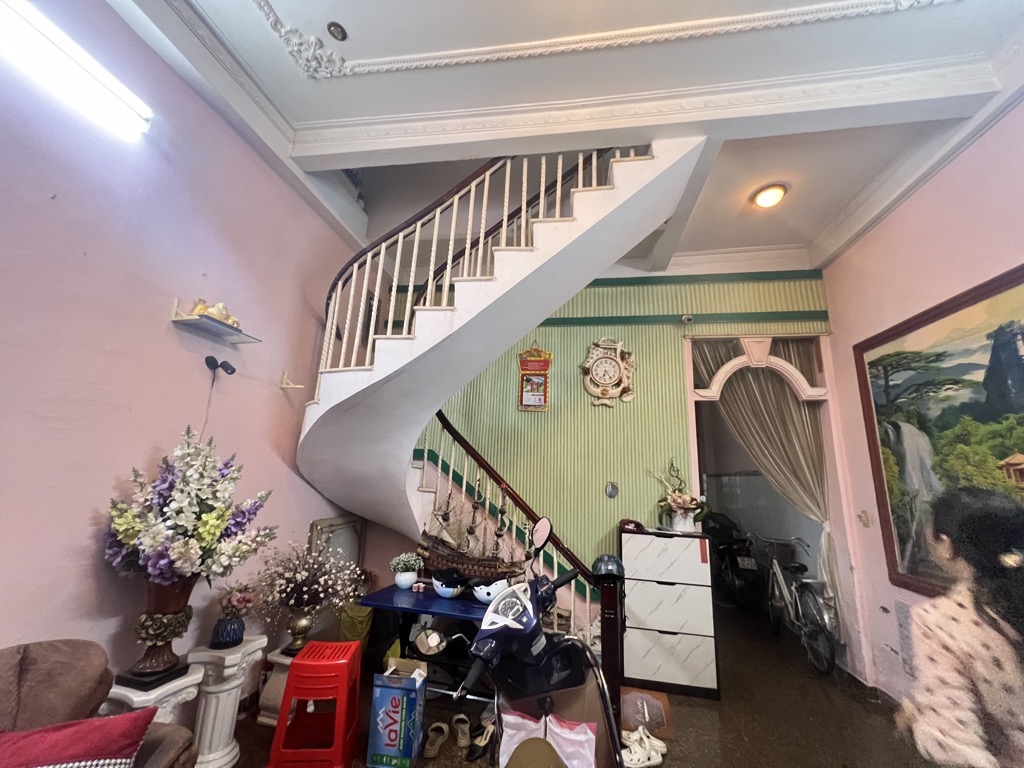 Bán nhà Quận 3, Lý Chính Thắng, 96m2, hẻm 6m, 4 tầng, 13 tỷ