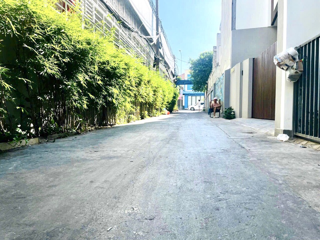 Bán nhà Quận 3, Lý Chính Thắng, 27.2m2, 4 tầng, hẻm 3G, nhỉnh 5 tỷ