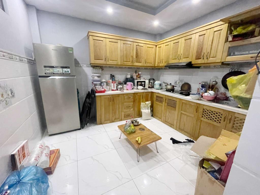 Bán nhà Quận 3, Lý Chính Thắng, 41m2, 4 tầng, HXH, nhỉnh 9 tỷ