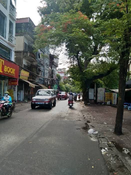 BÁN NHÀ HOÀNG HOA THÁM - TÂY HỒ, VỊ TRÍ CỰC HOT - NGÕ THÔNG -  $ 4,2 TỶ