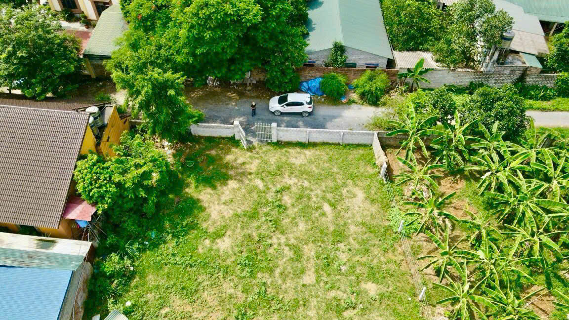 bán 861m thủy xuân tiên , mặt tiền rộng, ô tô tránh nhau giá chỉ 1,x triệu