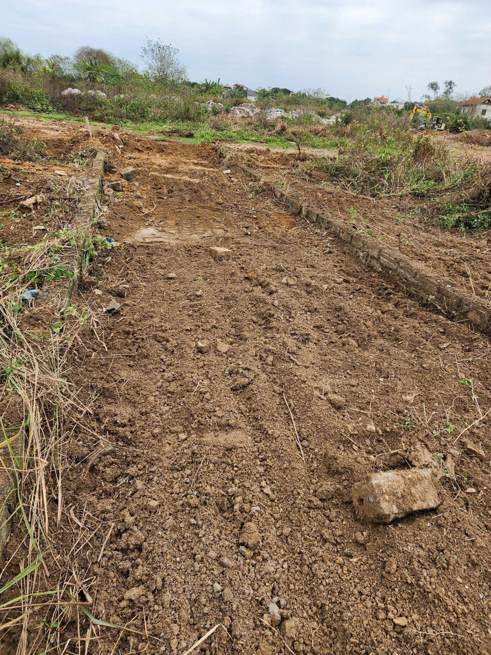 Bán lô đất dịch vụ Tiên Phương 75m mặt tiền 6m ,ô tô tránh nhau gần ql6 và kcn phú nghĩa