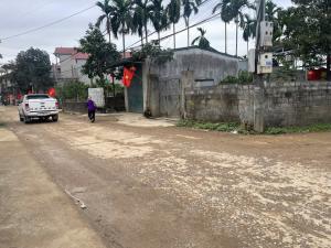 BÁN ĐẤT 78M2 LÔ GÓC. LÀN 2 TRỤC NGUYỄN BÁ TẠO. CHỢ CÁ.NAM PHƯƠNG TIẾN CHƯƠNG MỸ 1.35 TỶ