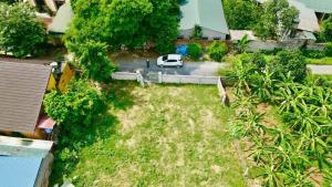 bán 861m thủy xuân tiên , mặt tiền rộng, ô tô tránh nhau giá chỉ 1,x triệu