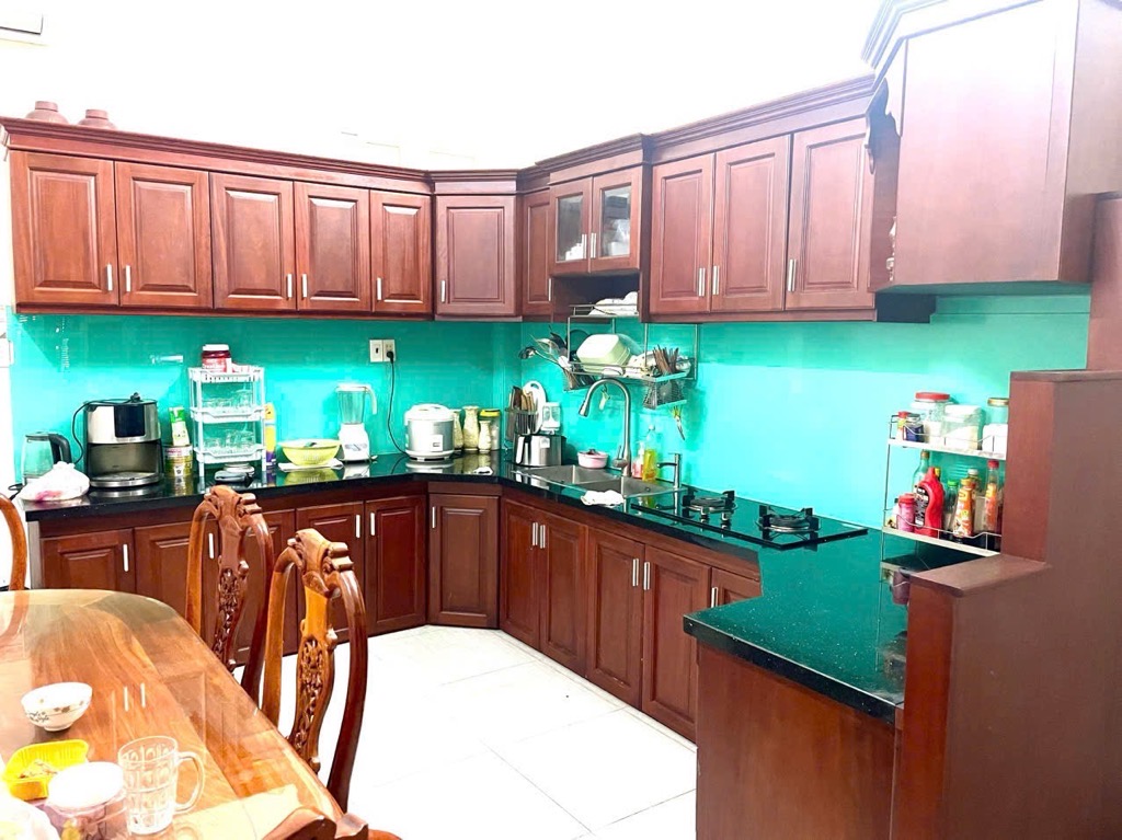 Bán nhà mặt tiền Lê Hoàng Phái, Gò Vấp, 101 m2, chỉ 12 tỷ TL