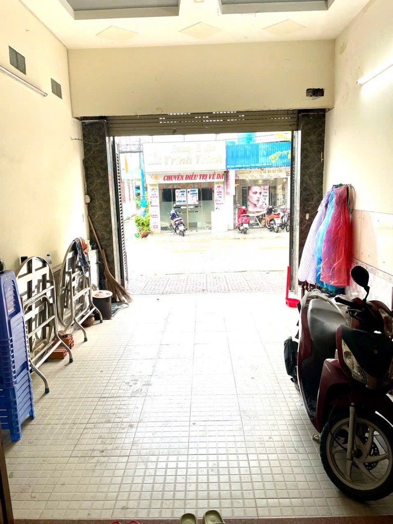 Bán nhà mặt tiền Lê Hoàng Phái, Gò Vấp, 101 m2, chỉ 12 tỷ TL