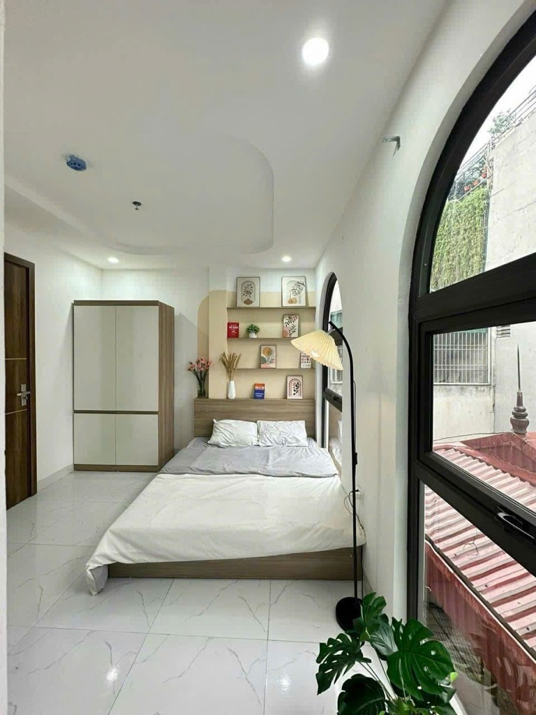 Bán gấp CC mini 10PN, full nội thất,thang máy, DT 65m2 tại Hoàng Văn Thái, giá nhỉnh 13 tỷ.