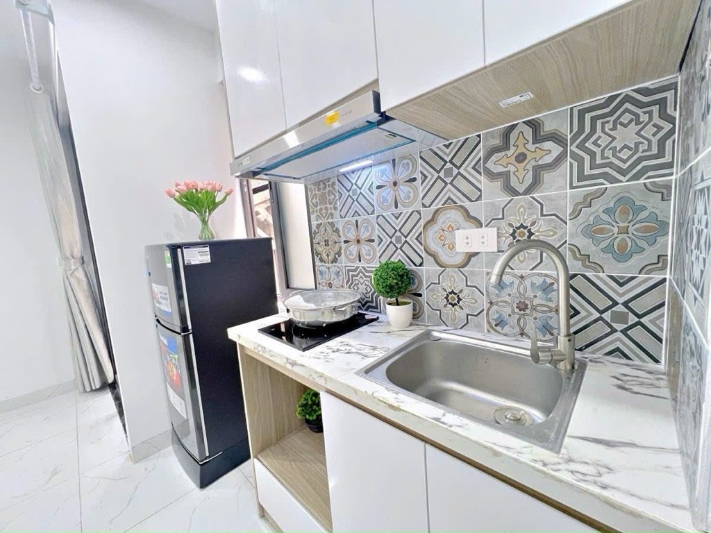 Bán gấp CC mini 10PN, full nội thất,thang máy, DT 65m2 tại Hoàng Văn Thái, giá nhỉnh 13 tỷ.