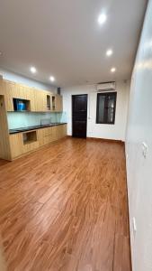 Bán nhà Ôtô đỗ cửa Phố Hoàng Văn Thái. DT 55m, MT 5m. Giá 10.89 tỷ.