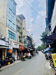 Bán nhà ngõ ô tô Phố Khương Đình DT: 50m Giá 6 tỷ