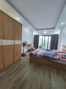 Gấp! BÁN nhà Yên Hòa DT:55m,giá 9,2 tỷ. DT : 40tr/th