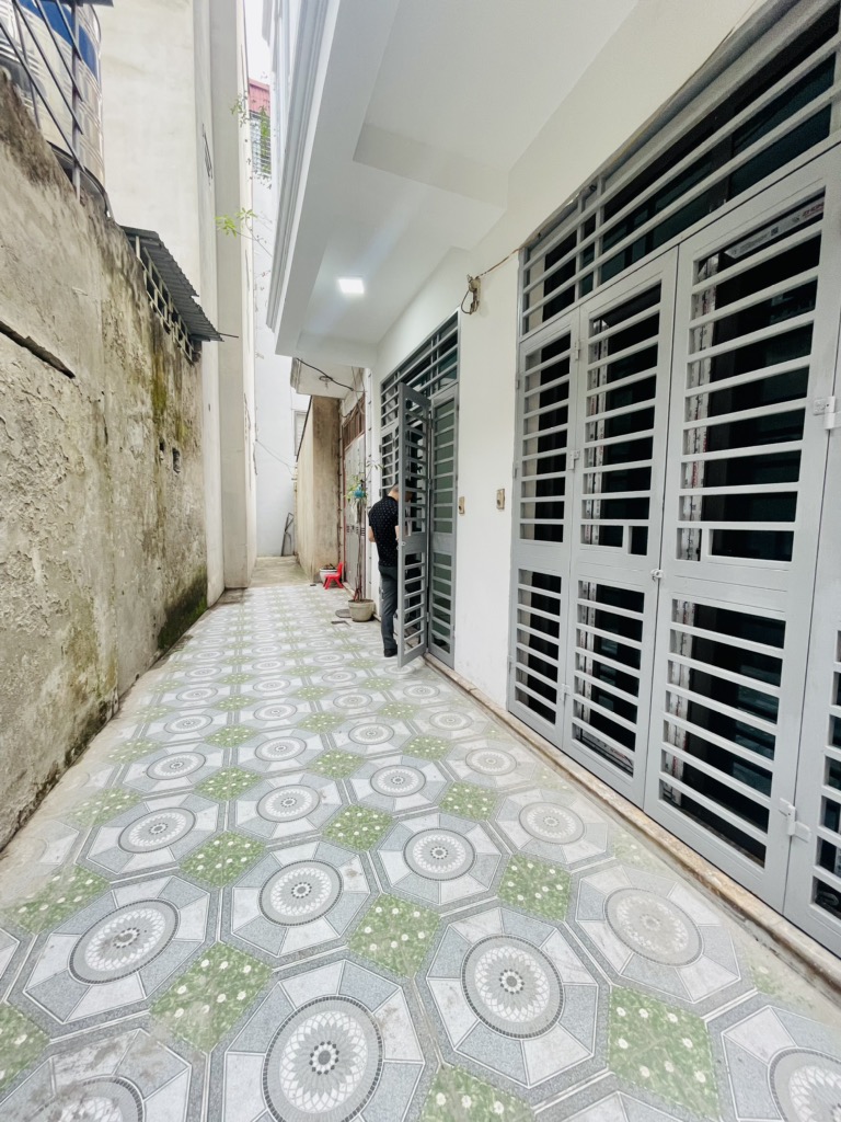 NGAY TRUNG TÂM THANH TRÌ, ĐI BỘ SANG UBND HUYỆN - 65M 5TẦNG CHỈ HƠN 7TỶ!