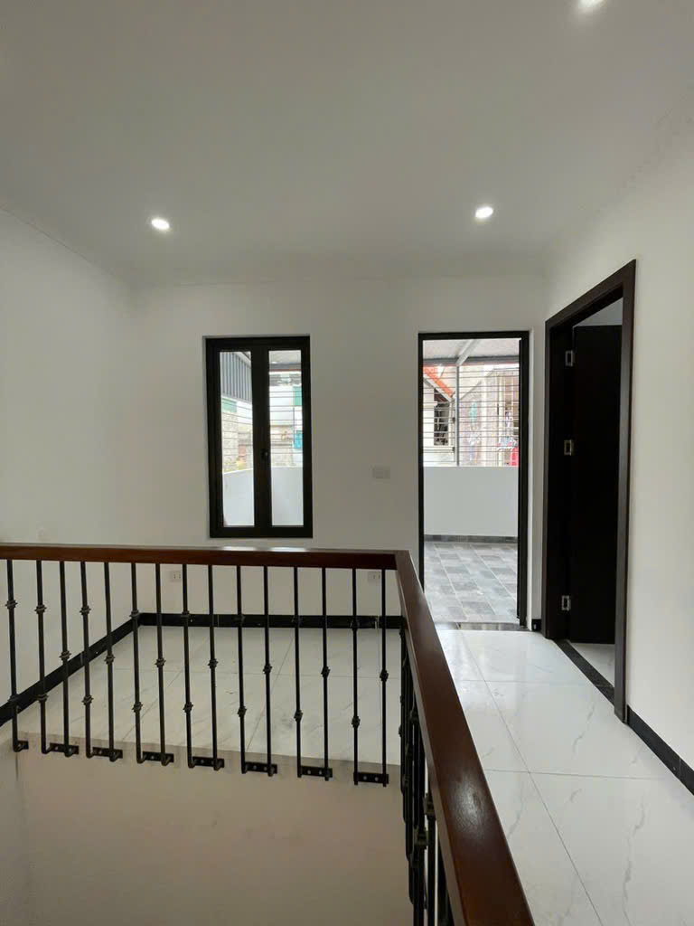 Bán nhà Thuỵ Khuê – 36m2 – 4 tầng – Mặt tiền rộng – 9,3 tỷ (có thương lượng)
