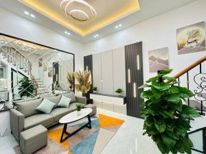BÁN NHÀ 5 TẦNG KIM MÃ 26M2 - SĐCC-TẶNG NỘI THẤT FULL - 5,3 TỶ