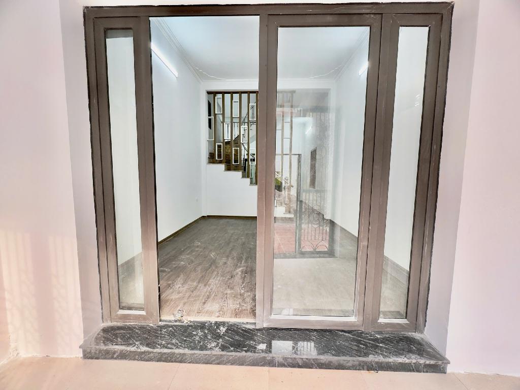 Nhà đẹp 2 tầng Vạn Phúc Thanh Trì, xách vali ở ngay, 60m2 3.x tỷ rẻ nhất khu vực