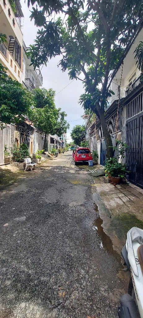 NHÀ HẺM, Ô TÔ ĐẬU CỬA, NGUYỄN VĂN TẠO, CHỈ 2.9 TỶ ( TH1019 )