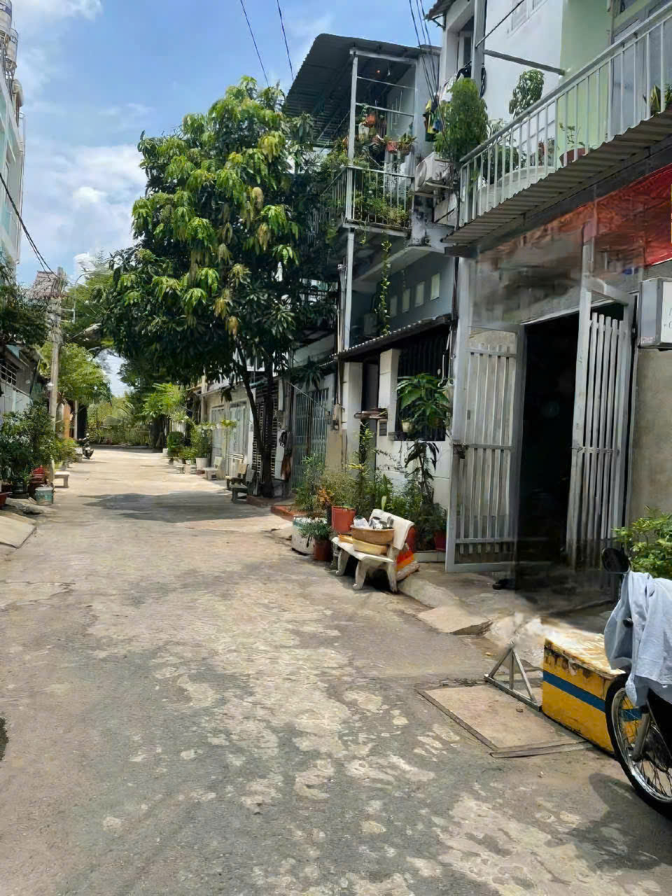 NHÀ HẺM, Ô TÔ ĐẬU CỬA, NGUYỄN VĂN TẠO, CHỈ 2.9 TỶ ( TH1019 )