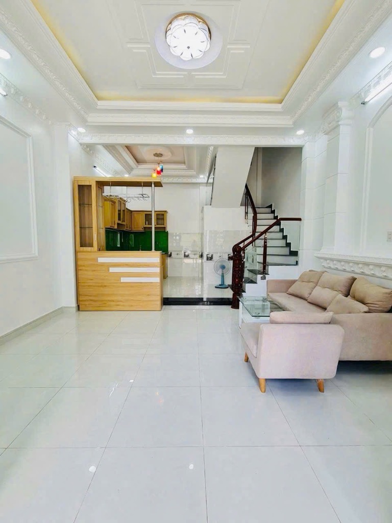 Bán NR giáp Q.7, Huỳnh Tấn Phát, DT: 40m2, 3 tầng, đường 6m, Hạ giá còn 3,25 tỷ