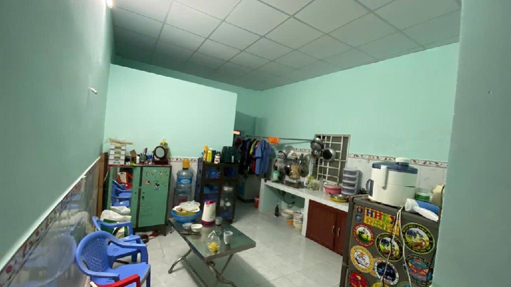 Bán nhà C4, Nguyễn Văn Tạo, Nhà Bè, DT: 89m2, dòng tiền 6tr/tháng, chỉ 3.3 tỷ ( thương lượng )