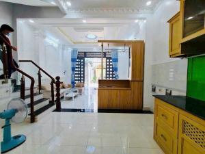 Nhà Huỳnh Tấn Phát, Q.7, DT: 40m2, 3 tầng, đường 6m, Hạ giá còn 3,25 tỷ