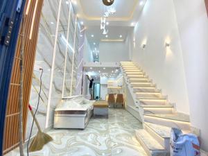 Nhà mới hoàn thiện 60m2, 3PN, 2WC, Full nội thất, Huỳnh Tấn Phát, giá 4.2 tỷ