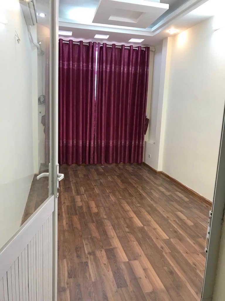 HIẾM - NGÕ BA GÁC - 30M2  - SÁT PHỐ