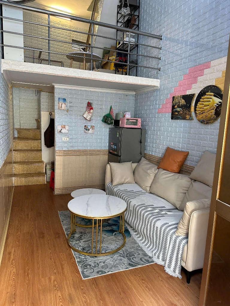 Chân Cầu Long Biên- Nhà Dân Xây . Sđcc Dt ; 21m2 x Giá nhỉnh 3 tỷ