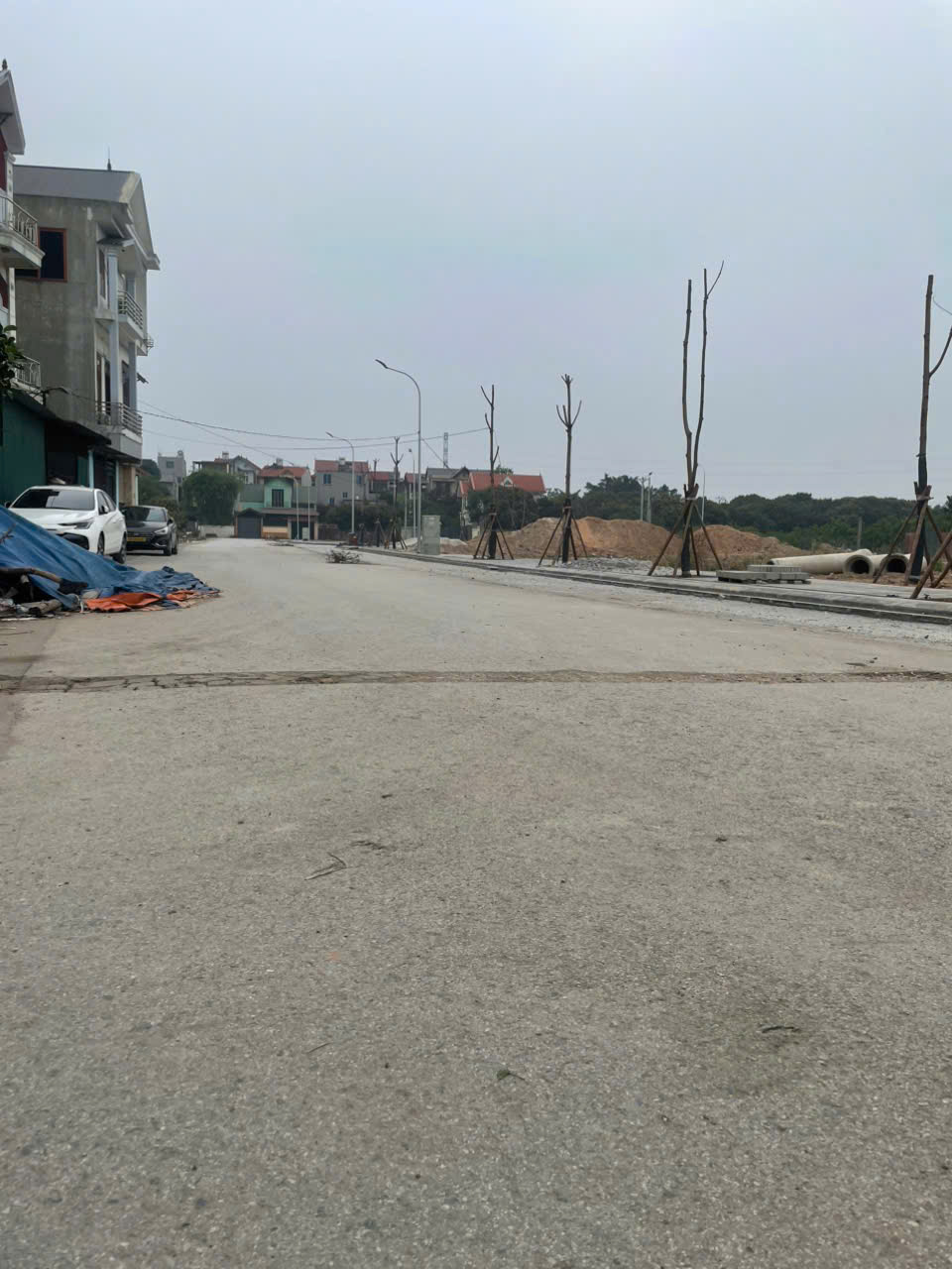 TRỤC CHÍNH 2 Ô TÔ TẢI TRÁNH NHAU TẠI THÔN ĐOÀI- NAM HỒNG(NGÕ 15 ĐẸP NHẤT THÔN)