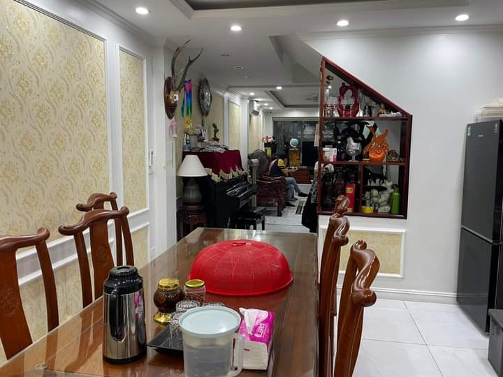 Nhà quận #ThanhXuân, 30m2, 4 tầng, 20m cách ô tô, lô góc 2 mặt thoáng, nhỉnh 6 tỷ - sổ đỏ chuẩn