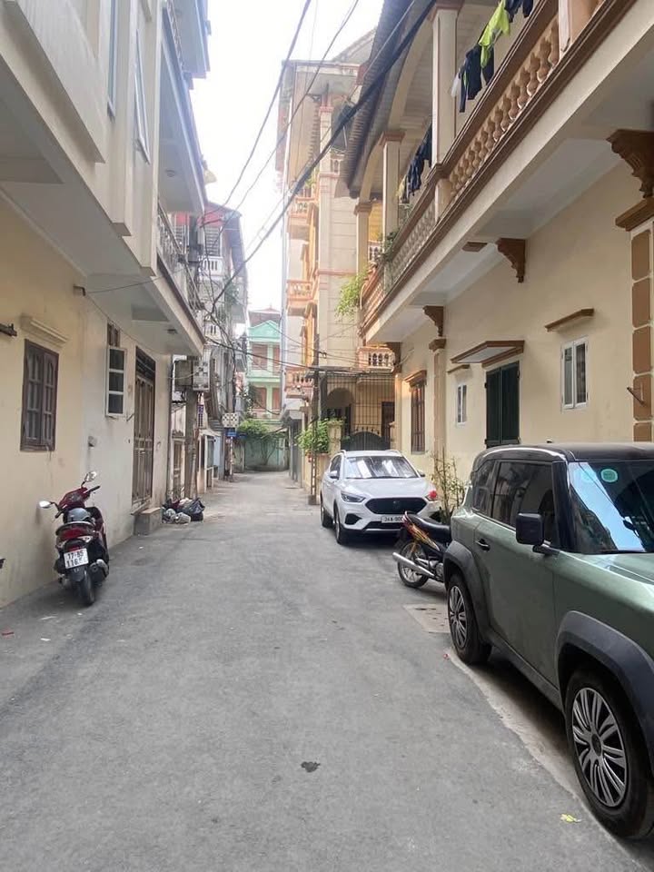 BÁN NHÀ LẠC LONG QUÂN - Ô TÔ TRÁNH - GIÁ CHỈ 7.9 TỶ - LIÊN HỆ NGAY EM CƯƠNG; 0909568289