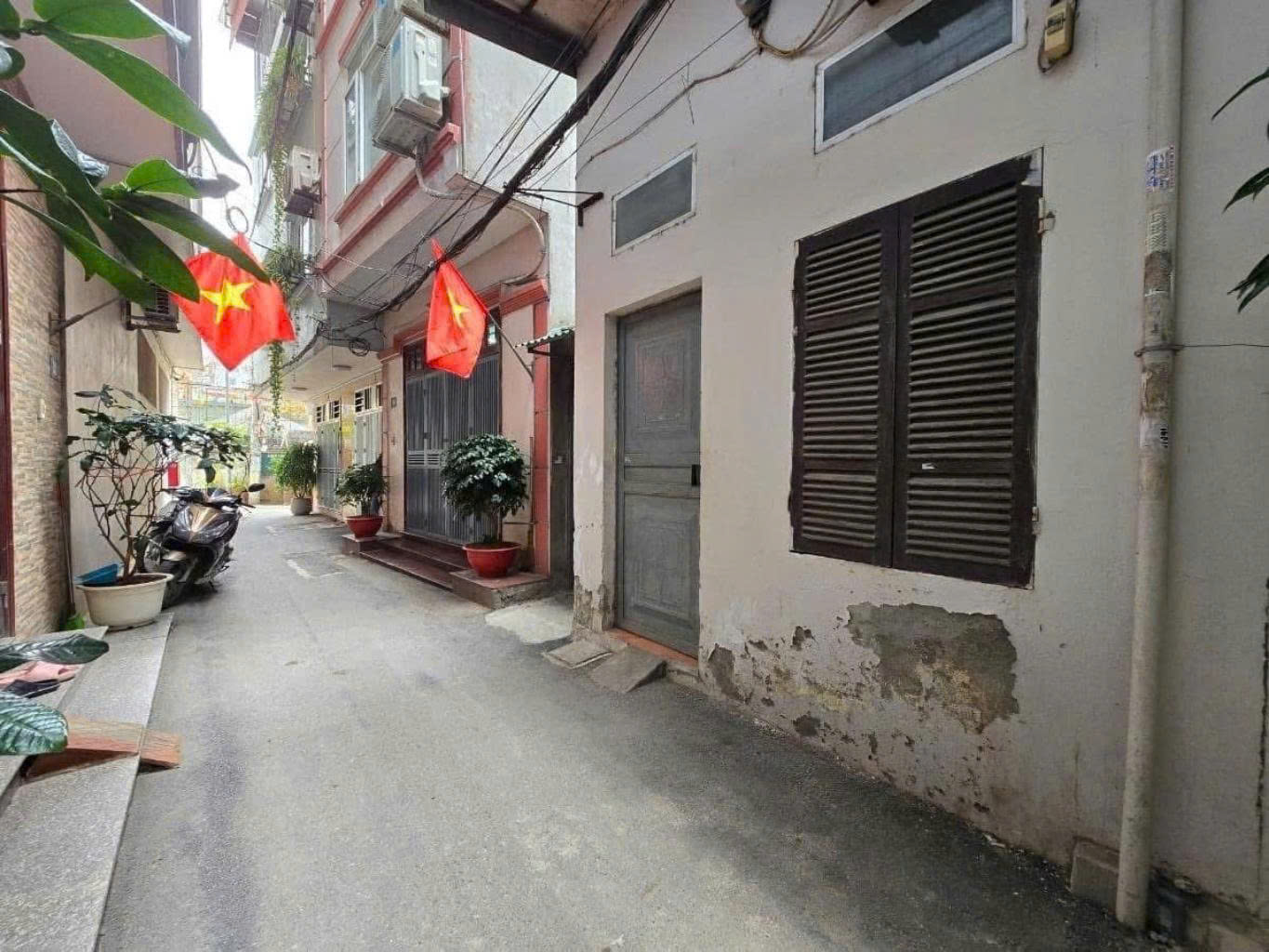 BÁN ĐẤT ĐẸP LẠC LONG QUÂN - Ô TÔ VÀO - GIÁ CHỈ 12.2 TỶ - LH 0909568289