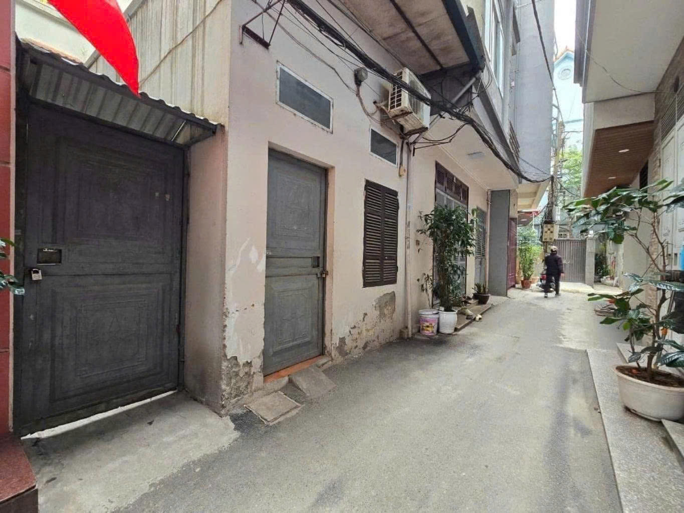 BÁN ĐẤT ĐẸP LẠC LONG QUÂN - Ô TÔ VÀO - GIÁ CHỈ 12.2 TỶ - LH 0909568289