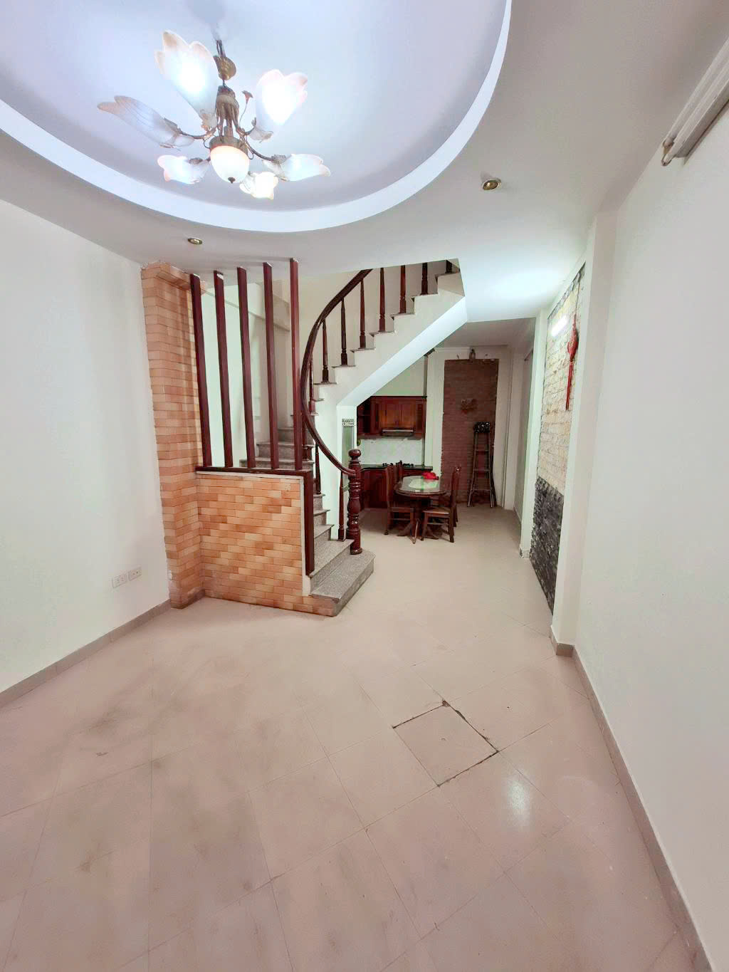 BÁN NHÀ XUÂN LA - GẦN HỒ TÂY - GIÁ CHỈ: 7.375 - LH: 0909568289